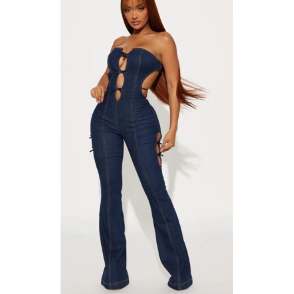Fashion Nova Heaven Denim Jumpsuit Dark Wash Flare Leg Lace Up‎ Blue Small NEW